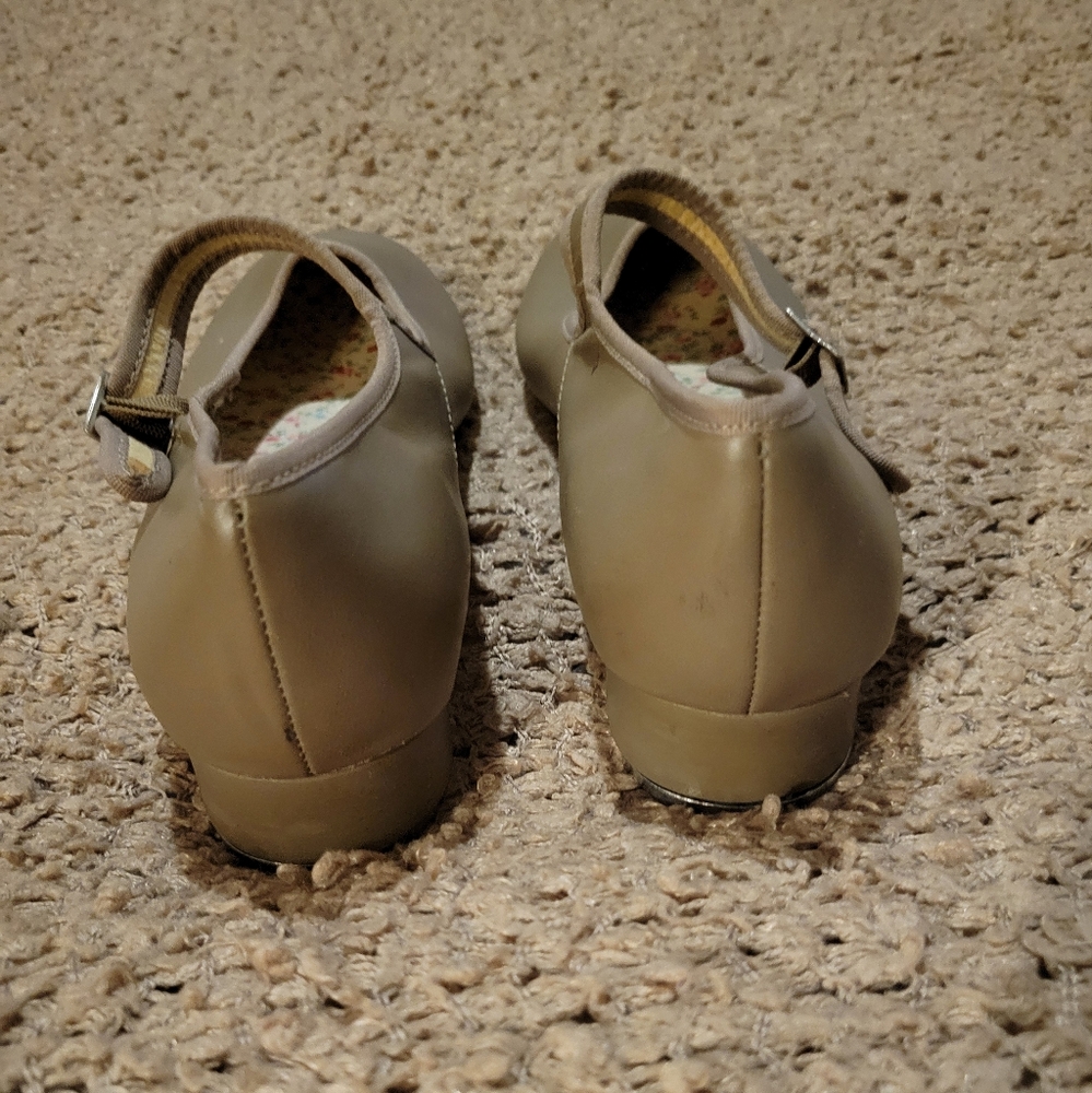 Vintage CAPEZIO Mary Jane Dance Shoes Tan With Ankle Strap Size 8 - Picture 7 of 10